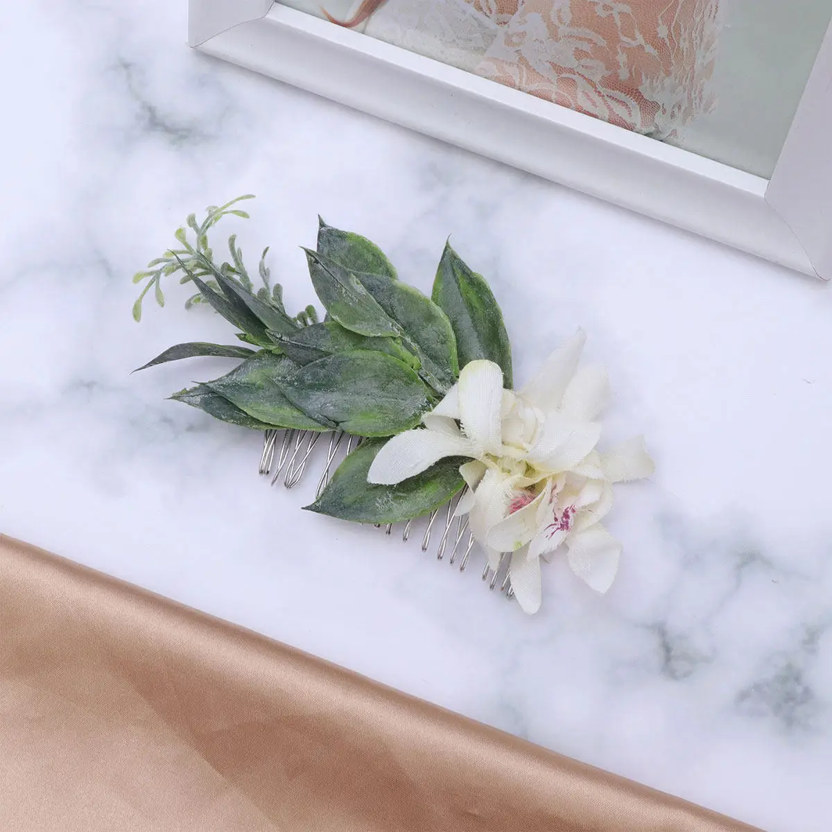 

Flower Hair Comb Wedding Bride Simulation Mosaic White Lightweight Elegant Headdress Romantic Engagement Party Girl