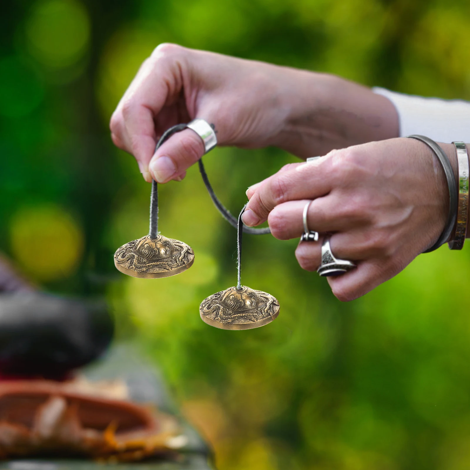 

Nepalese Copper Finger Cymbals Durable Sound Kids Handheld Bronze Dragon Bell Set Mini Percussion Instrument Meditation Tool