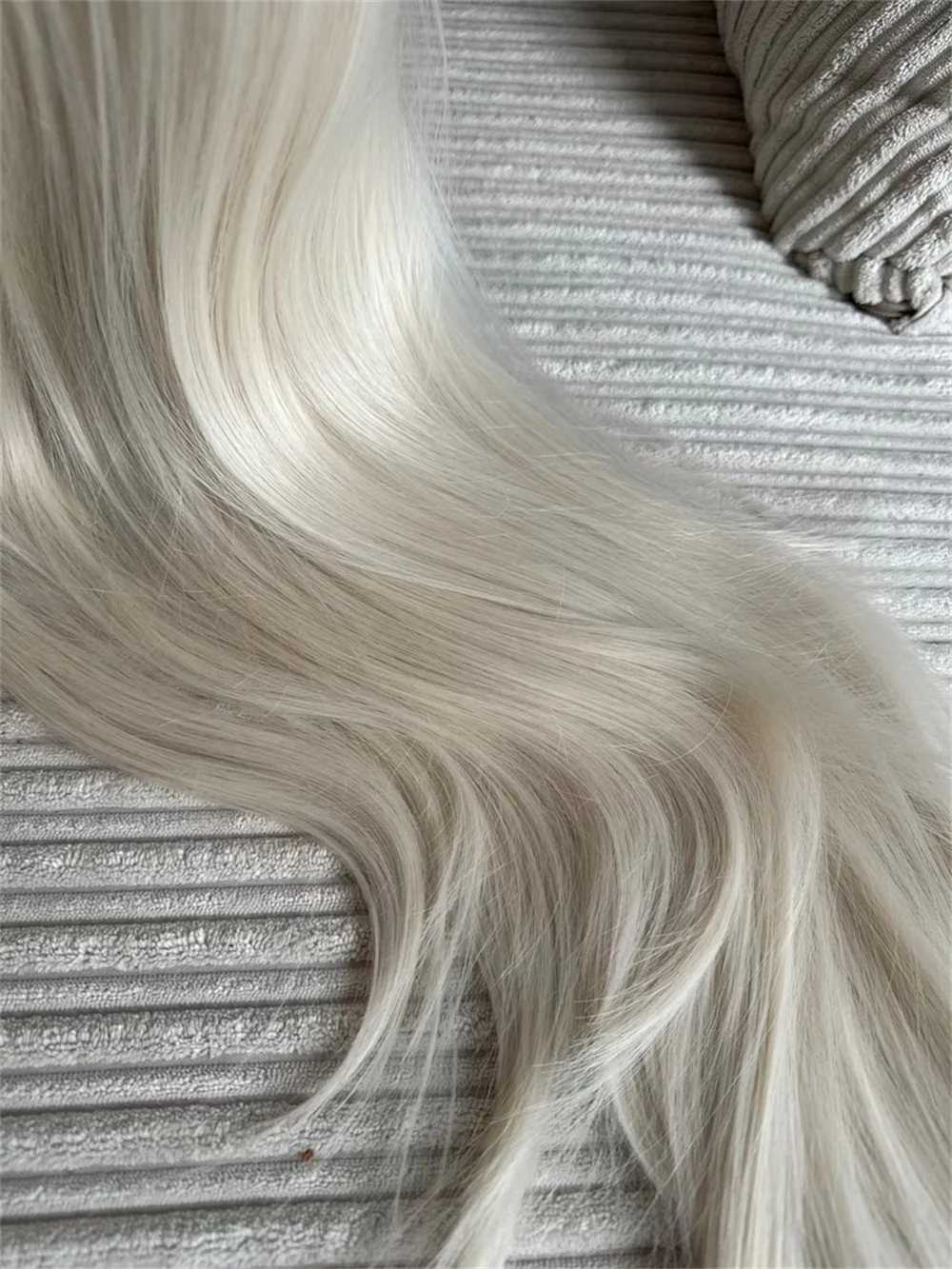 شعر أشقر بلاتيني طويل مستقيم بطول 60.96 سم، شعر صناعي واقعي طبيعي بدانتيل أمامي للاستخدام التنكري للنساء