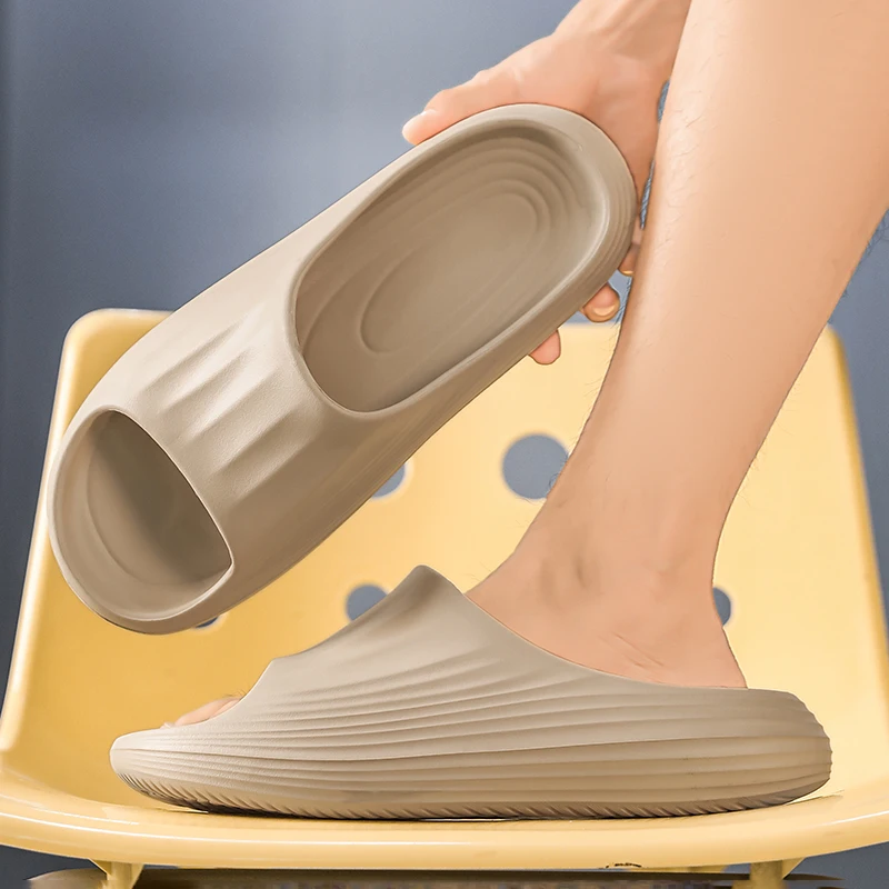 شباشب للرجال والنساء، نعل سميك، غير قابل للانزلاق، صنادل خارجية خفيفة الوزن ومريحة للاستخدام المنزلي والخارجي #1