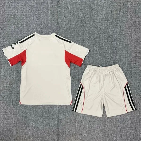

2025/26 Autumn Latest Classic Color Round Neck Short-sleeved T-shirt Adult Youth Outdoor Training Sports Suit