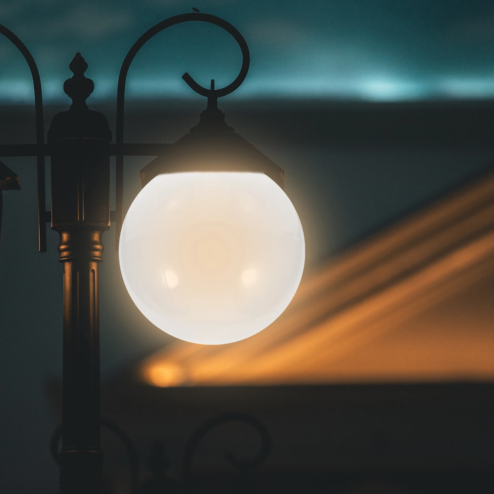 

Plastic Outdoor Lampshade Replacement Globe for Patio Garden Porch Wall Post Light Fixture Cover Corrosion Resistant Decor