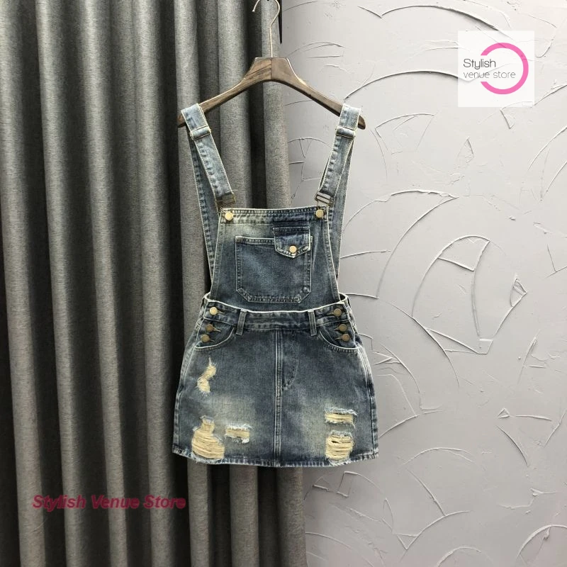 

American retro hole denim strap skirt women's summer new fashion temperament foreign style age-reducing A-word short skirt