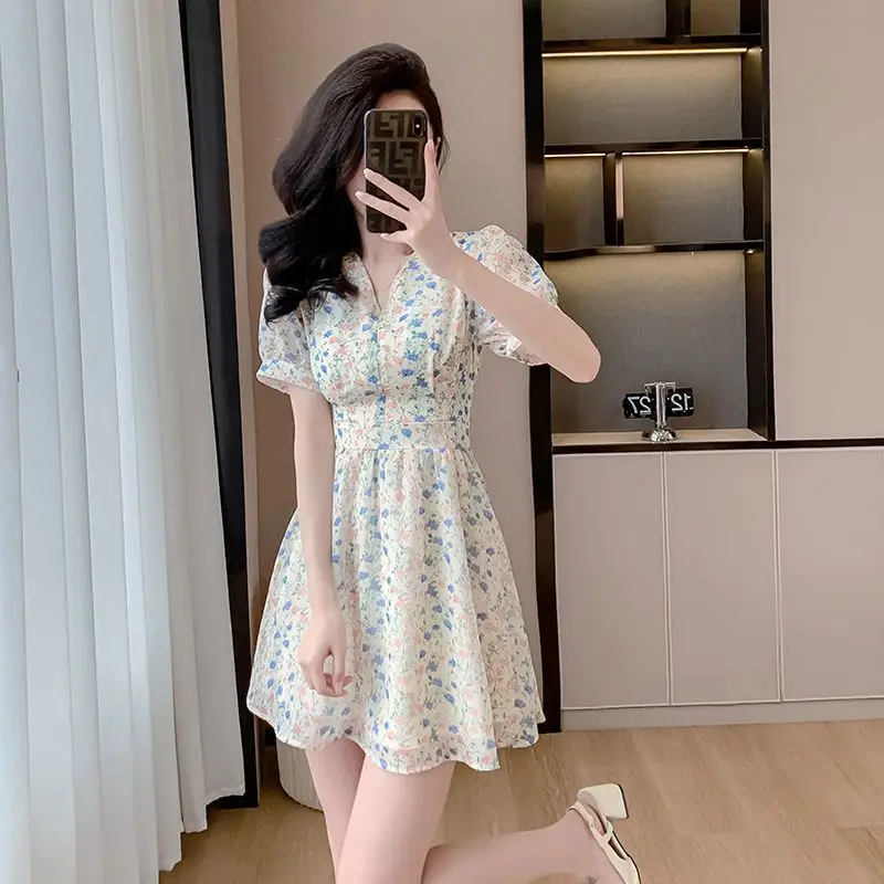 Letnia szyfonowa sukienka w kwiaty Wysoka talia wyszczuplająca Elegancka minimalistyczna sukienka z nadrukiem