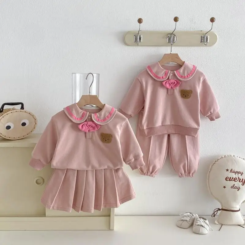 

2026 Spring New Baby Long Sleeve Clothes Set Girls Lapel Bear Sweatshirt + Pants 2pcs Suit Toddler Boys Preppy Style Outfits