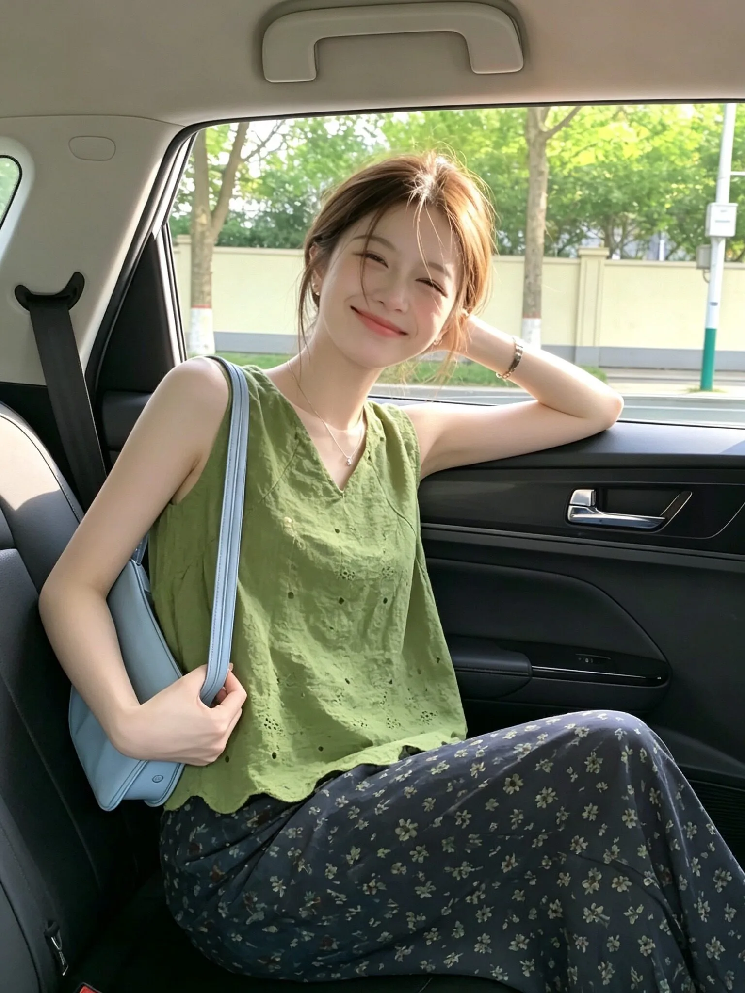 

Korean Style V-Neck Sleeveless Embroidered Cotton Linen Loose Slimming Women's Summer Beach Vacation Loose Fit Top
