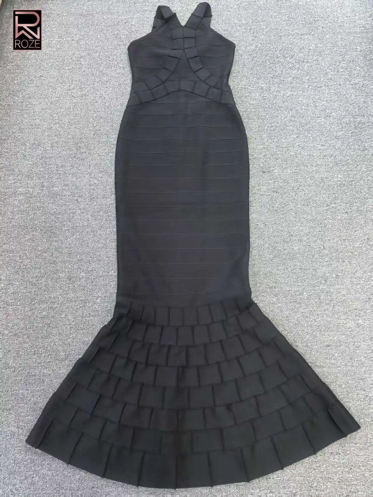 

Factory Direct Black Halter Neck Bandage Gown - 3D Paneled Slim-Fit Mermaid Train Long Dress for Wedding Guest, Events & Luxury