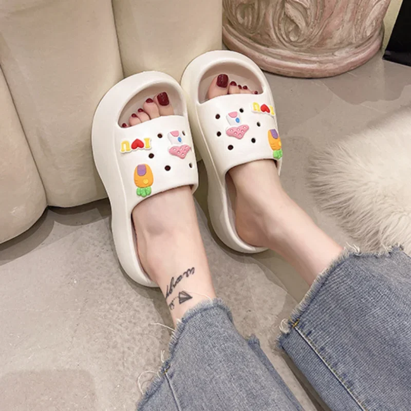 Thick Women Slippers 2023 New Summer Soft Eva Sandals Fashion Hole Shoes Girl Beach Slippers Flip Flops Non-slip Summer Sandals