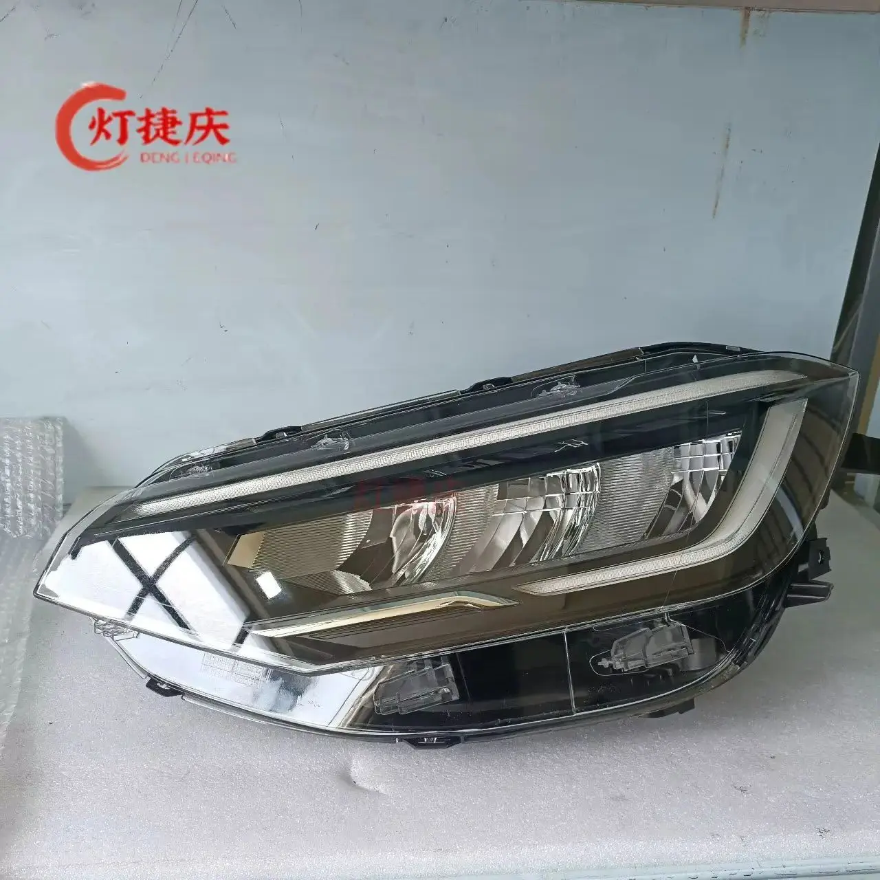 Suitable for Volkswagen Lavida New Front Headlight Assembly Lavida New Plus Headlight Assembly Headlight LED New Edition