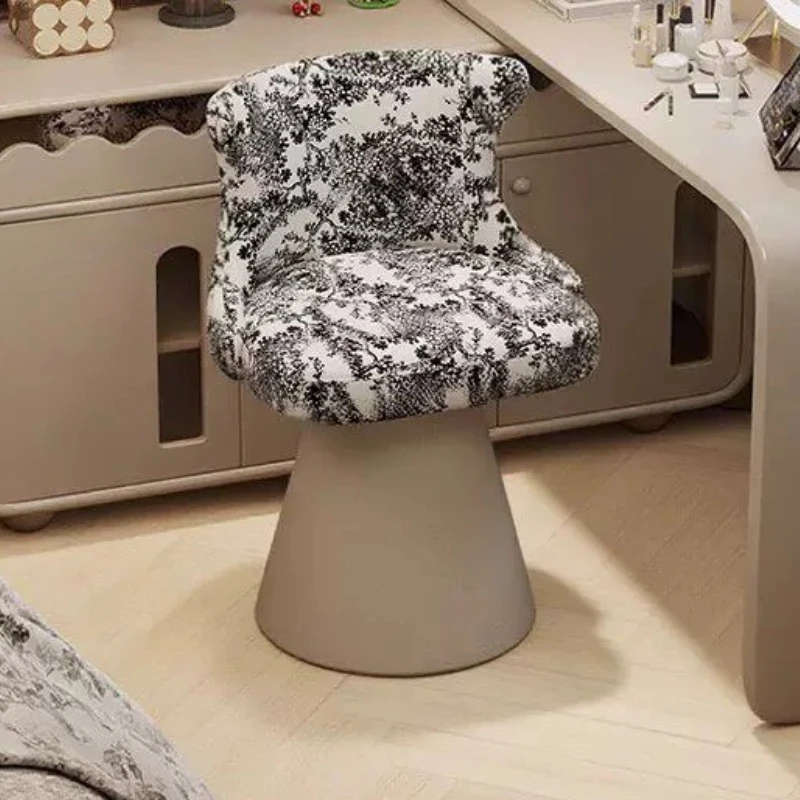 Nordic Minimalist Style Vanity Stool Wooden Cute Beauty White Vanity Stool Beige Kids Chaise Pour Coiffeuse Home Furniture