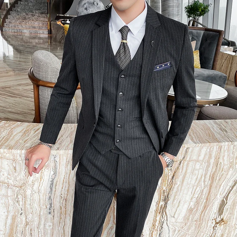 Male Groom Tuxedos Suit Jacket Pants Vest 3 Pcs Set High Quality Men Business Dinner Blazers fashion Stripe Slim Wedding suit