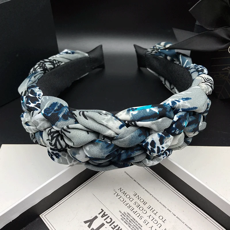 Light Luxury Halo Dyed Fabric Hairpin Hoop Women's High Skull Top Fashion New Style Foreign Style Wide Edge Hairpin Hoop view 3