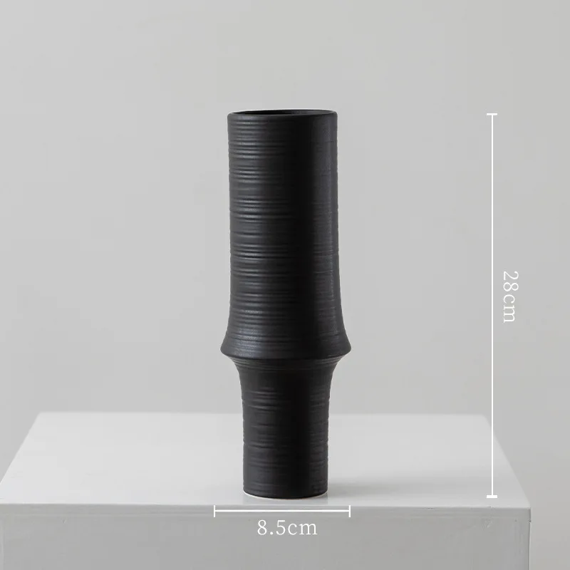 

Advanced sense creative medieval creative ceramic vase ornament black handicraft wine cabinet model room porcelain ornament
