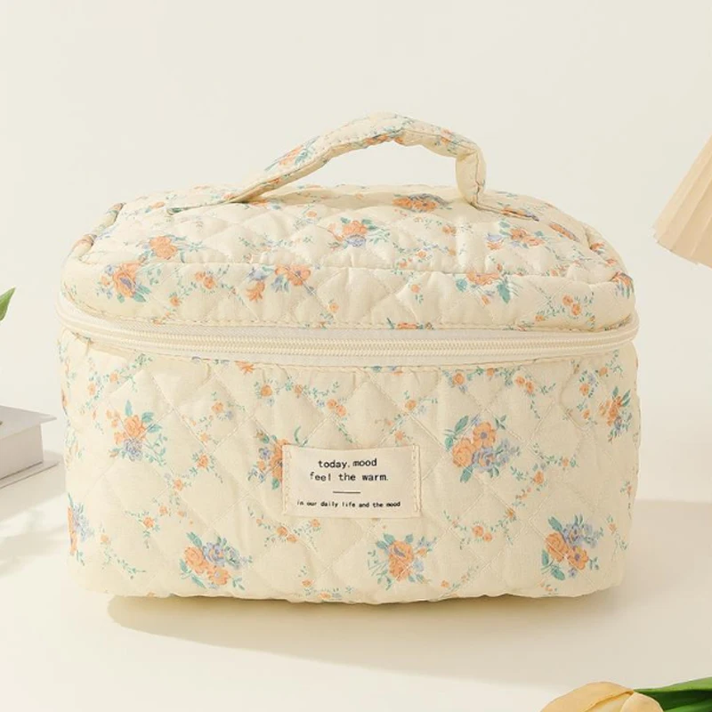 Borsa per il trucco borsa per cosmetici con cerniera floreale carina borsa per cosmetici portatile di grande capacità per la cura della pelle