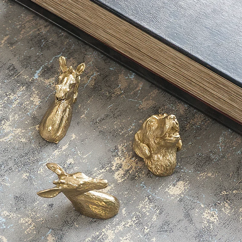 Light Luxury Brass Animal Head Wall Hooks Cabinet Handles Horse Deer Dog Shape Drawer Pulls for Wardrobe Shoe Cabinet