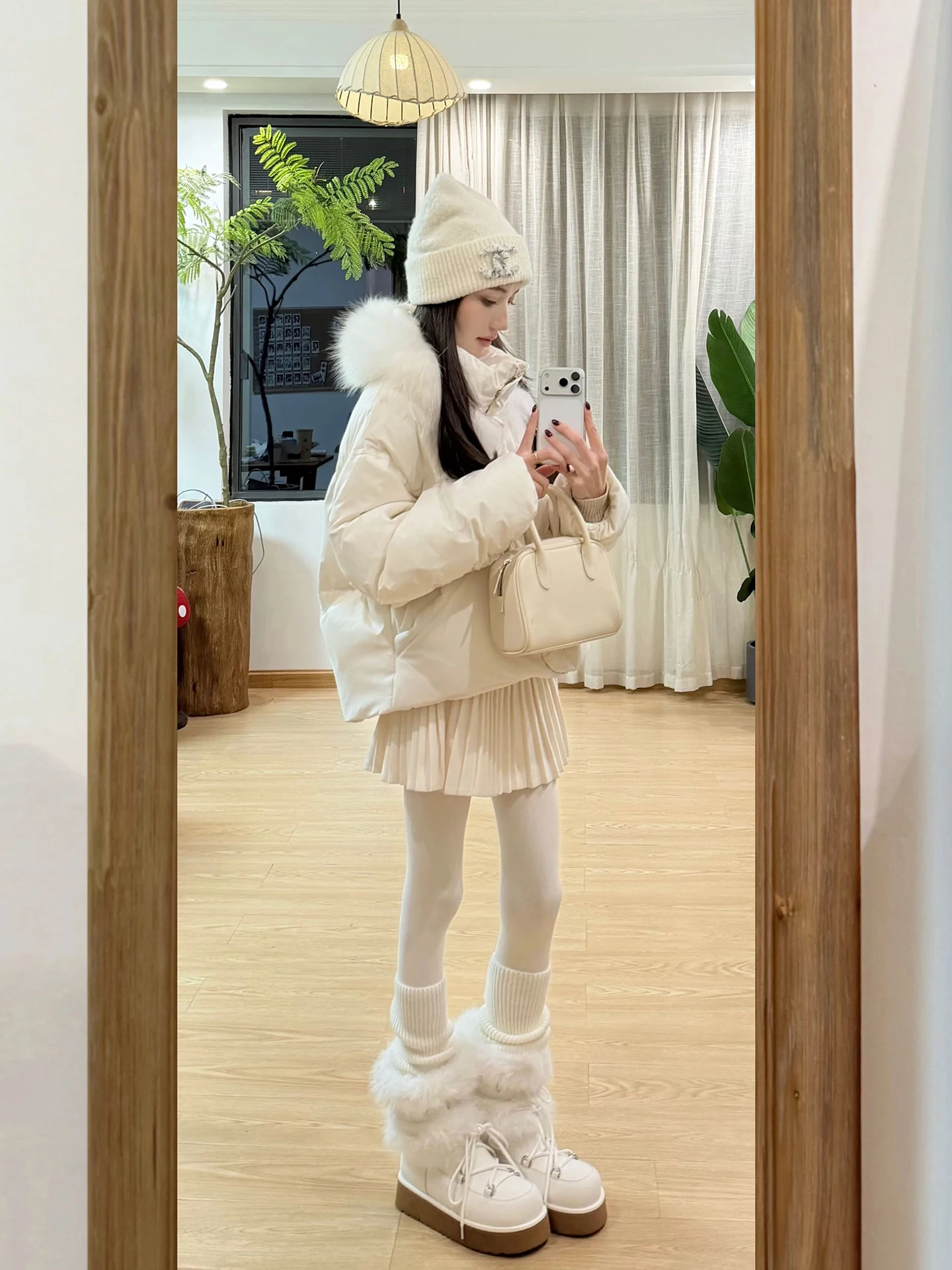 

Корейская короткая хлопковая куртка для женщин с большим меховым воротником, зимняя, модная, в стиле ретро, уникальная, милая, маленькая, белая, из хлопка.