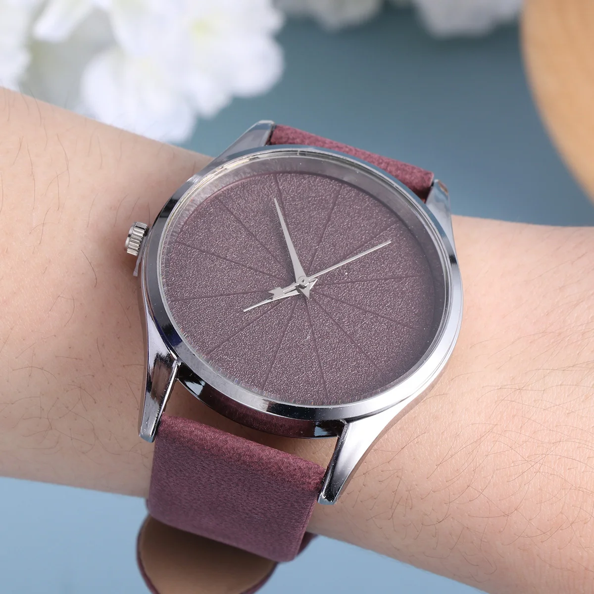 

Wristwatch For Women Large Dial Quartz Watch Thin Strap Wristwatch Thin Strap Fashion Dress Timepiece Minimalist Red