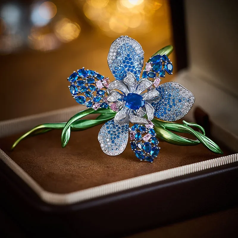 High-end design sense, grand and elegant enamel flower brooch, high-end Phalaenopsis brooch, cheongsam accessory