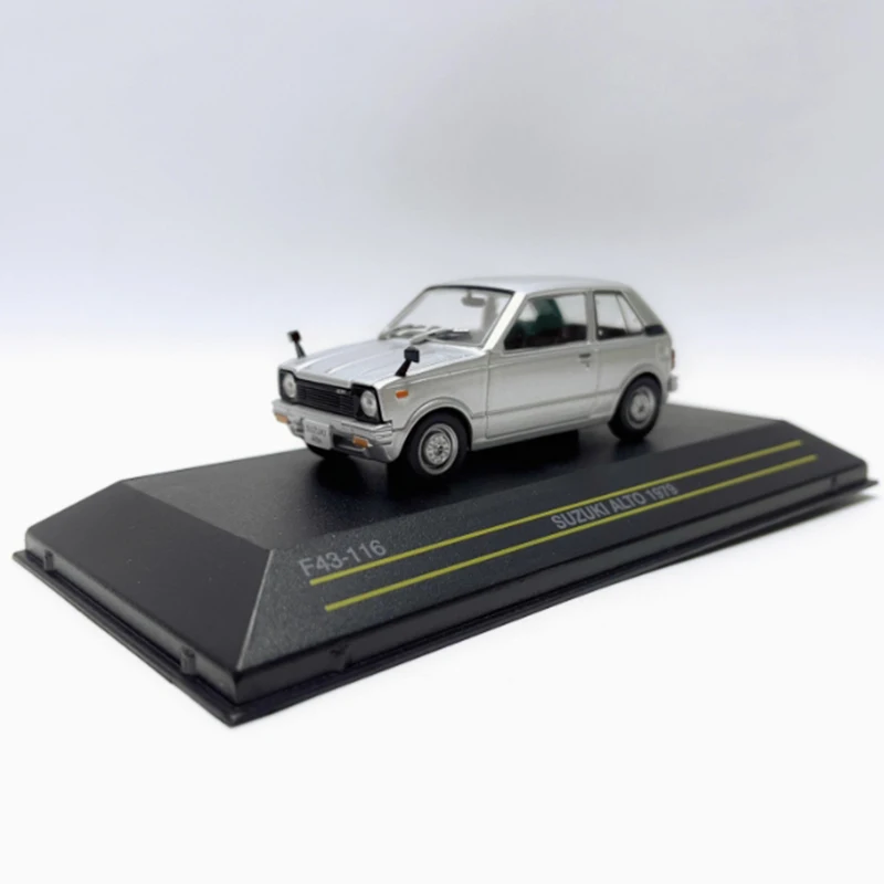 Modèle de voiture de Simulation en alliage moulé sous pression, échelle 1:43, Suzuki ALTO 1979, Collection pour adultes, décoration, cadeau, affichage statique