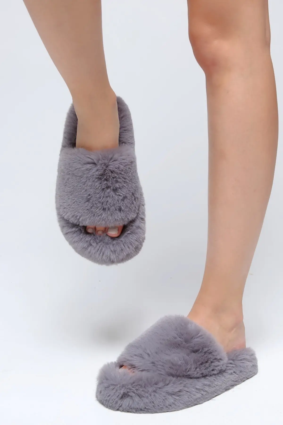 Smoked Extra Soft Feathered Slippers