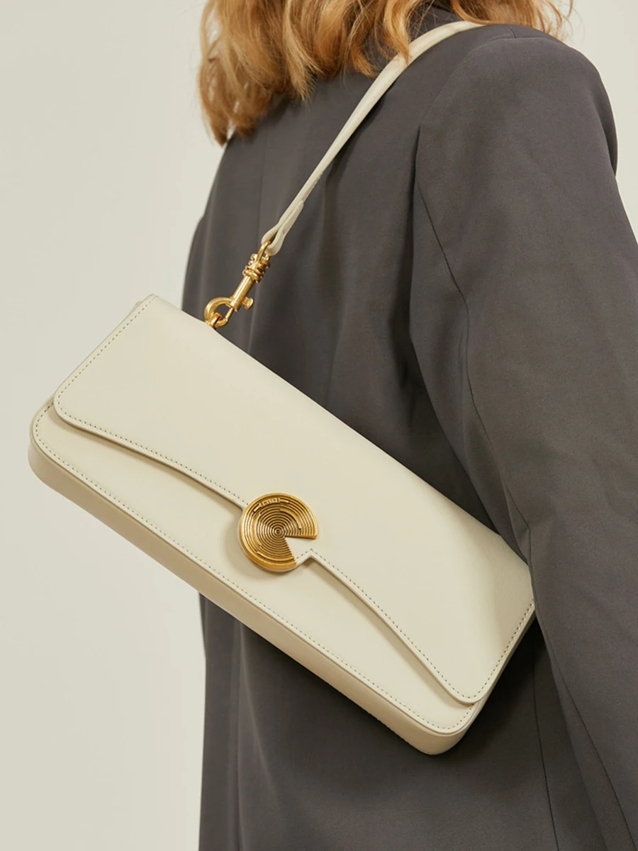 

Women's Baguette Bag Leather Armpit Bag Premium Crossbody Bag Casual commuting fashion shoulder bag