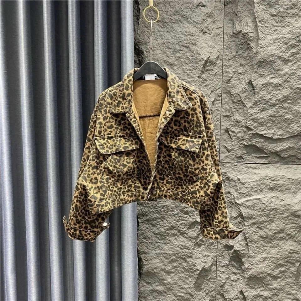 

Girls Spring and Autumn Leopard Pattern Cowboy Short Coat Korean Fashion Large Pocket Loose Casual Versatile Denim Coat