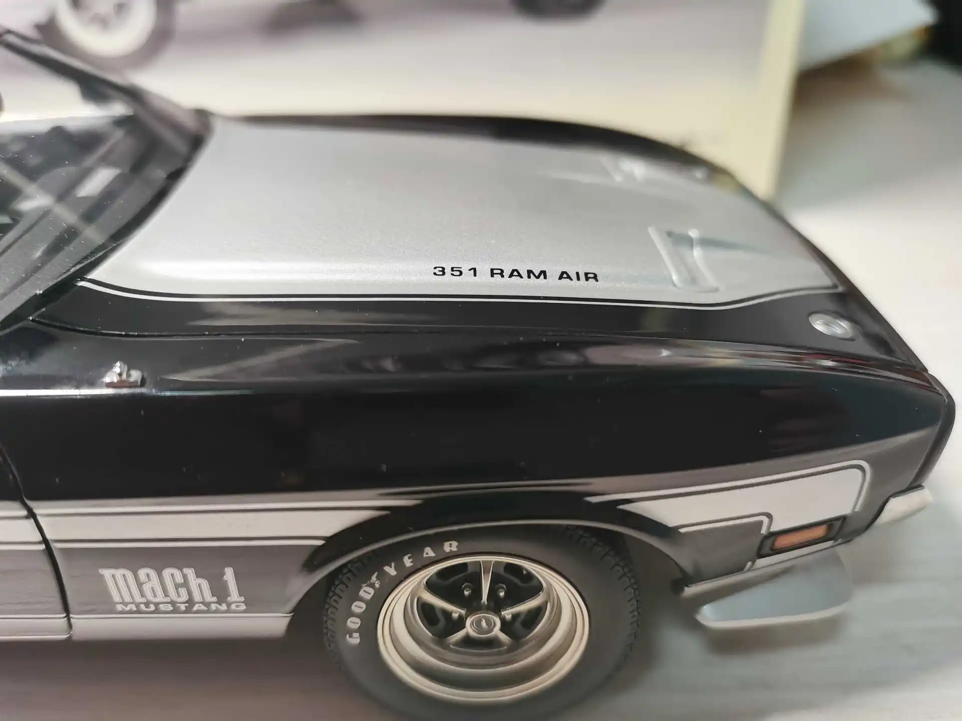 Autoart 1:18 Mustang 1971 Mach Simulation Limited Edition All Open Alloy Metal Static Car Model Toy Gift