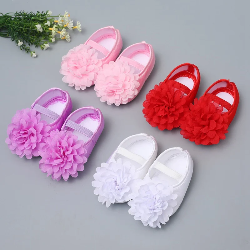 Neonate scarpe cotone carino suola morbida fiori Toddlers scarpe da principessa primavera autunno estate primi camminatori regalo di compleanno