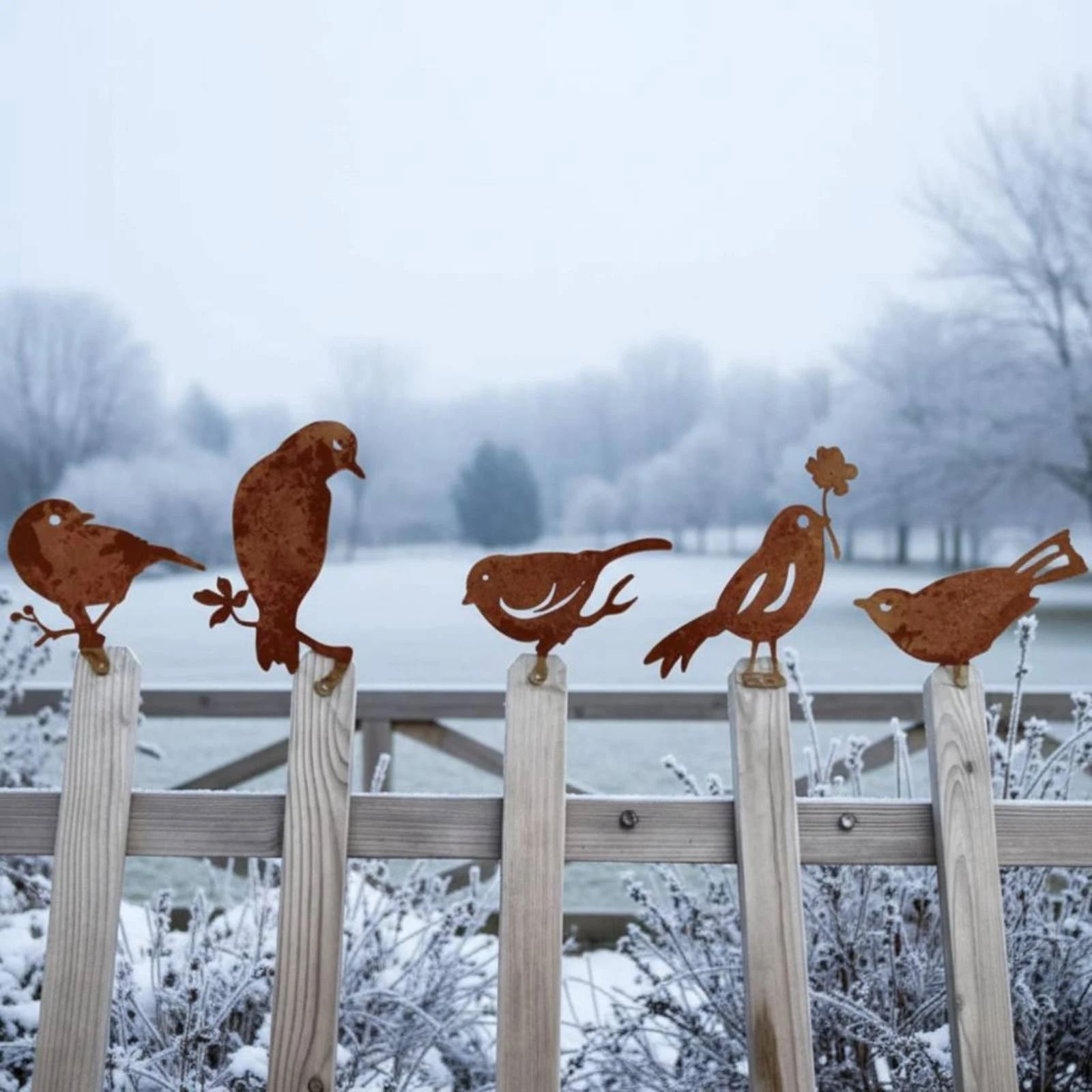 5 Pieces Metal Bird Outline Openwork Bird Cutout Set Garden Ornament Easy to Install Outdoor Decor Painted Finish