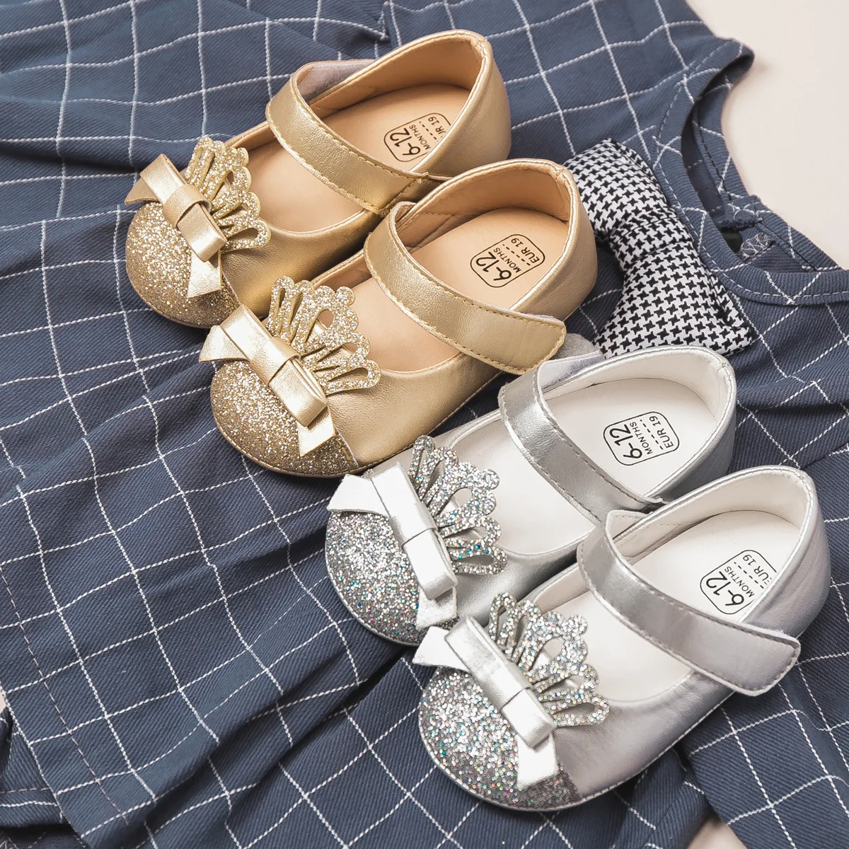 

Baby Girl Princess Shoes Sweet Bow Sequin Crown Shallow Leather Shoes High Quality Soft Sole Non-Slip First Walkers Wedding Shoe