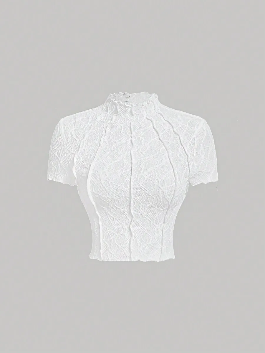 

Белый кружевной топ с высоким воротником и короткими рукавами, облегающий, для лета