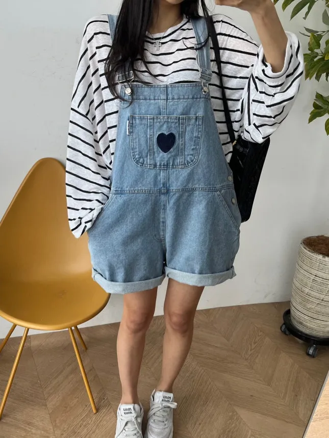 

Retro Washed Denim Overalls with Embroidered Hearts And Bibs Loose Fit Wide Leg Shorts with Cuffed Edges for Young Women