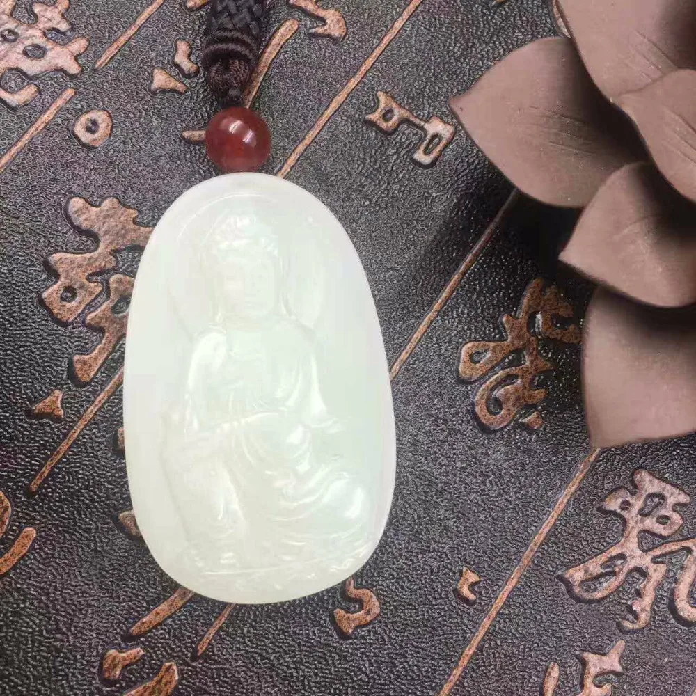 

Hetian Jade Auspicious Guanyin Pendant New Style Jewelry P0005