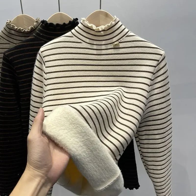 Western Style Thickened Plush Long Sleeved Inner Layer with 2023 New Autumn Winter Striped Warm Top for Women's Sweater