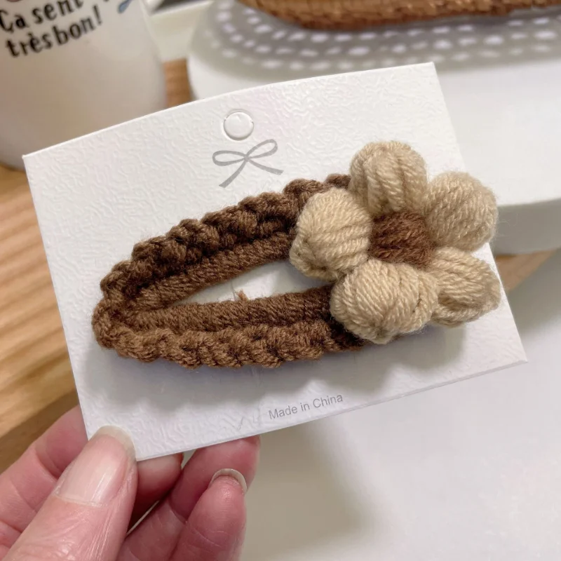 South Korea  New Cream and Coffee-Colored Hand-Woven Wool Flower Side Clip Hair Accessories Cute Girl Headdress hairpin