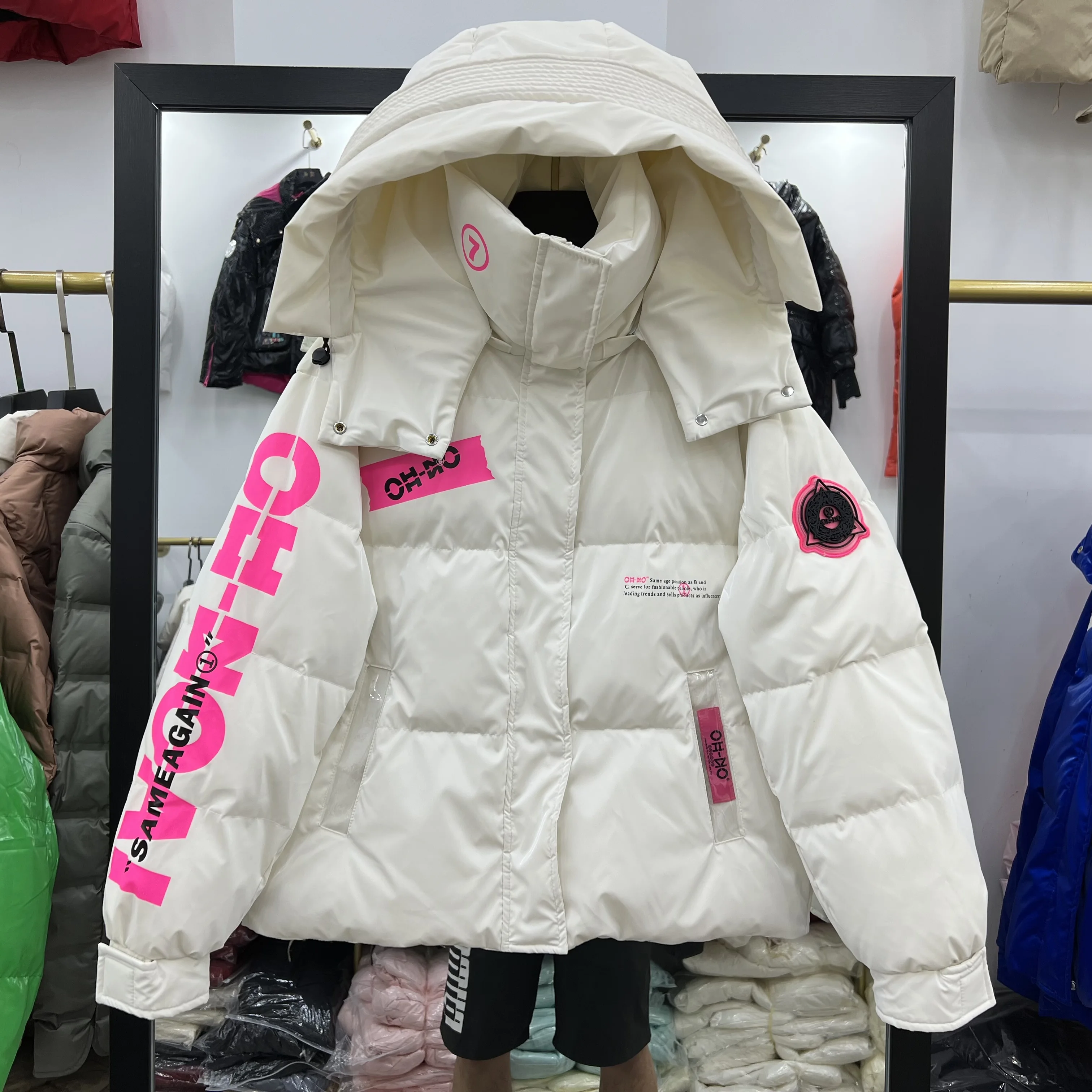 Imagem -02 - Sobretudo com Capuz Quente Feminino Cabolsa 90 Branco de Pato Parka de Penas Jaqueta Puffer Moda de Rua Carta Roupas de Inverno 2023