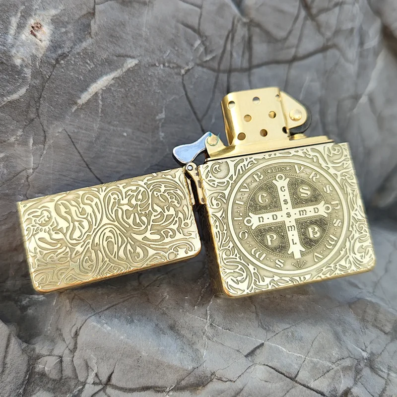 Zoro Kerosene Lighter Z915S Pure Copper Heavy Duty Armor Waterproof Vintage Grinding Wheel Can Collectable and Engraved