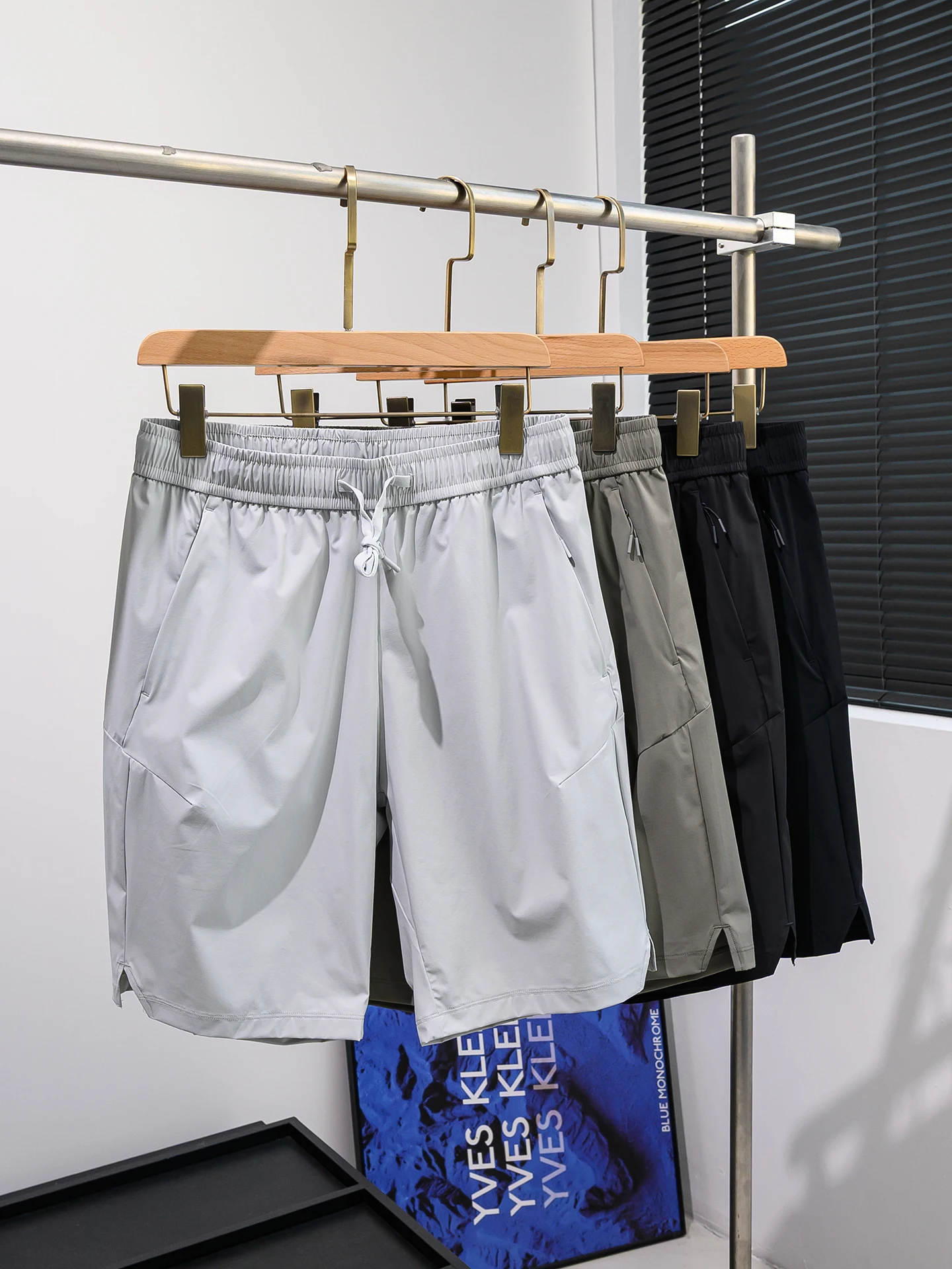 

Three-Proof Technology Lightweight Quick-Dry Summer Men's Cooling Commute Elastic Waist Color Sports Casual Shorts