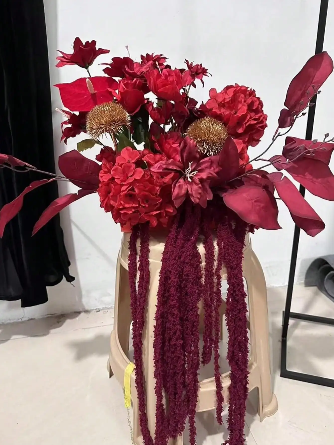 Seiden-Kunstpflanzen-Girlande für Hochzeiten, Gartenbogen, Feiertage, Romantische Heim- und Tischdekoration, DIY-Geschenkbox für Draußen – Detail 8