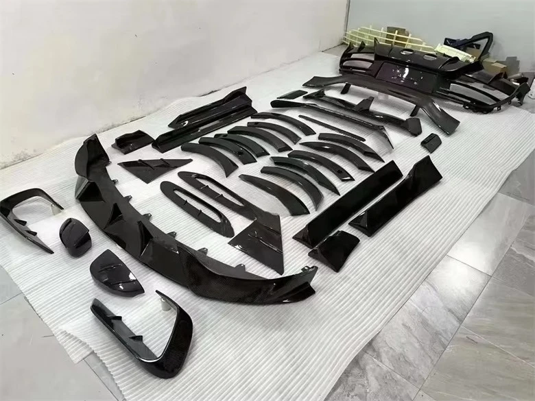For Aston Martin DBX Body Kit M Style Dry Carbon Fiber Front lip fender side skirt rear diffuser rear spoiler exhaust pipe