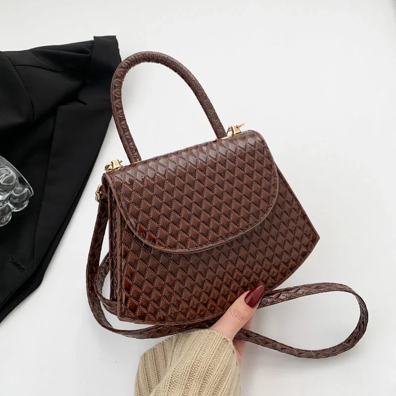 Trendy Saddle Shoulder Bag Women PU Leather Crossbody Bag Simple Solid Color Flap Messenger Bag Designer Handbags Pouch