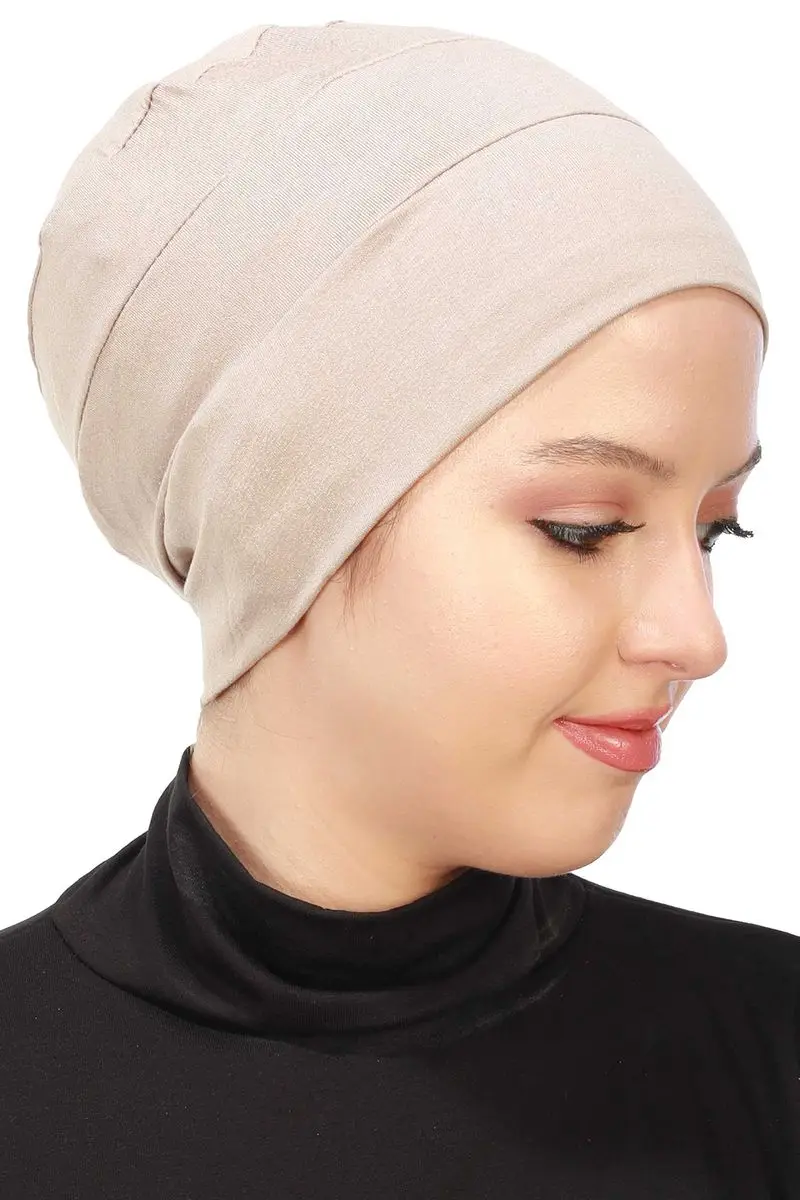 Béret en vison, modèle hijab