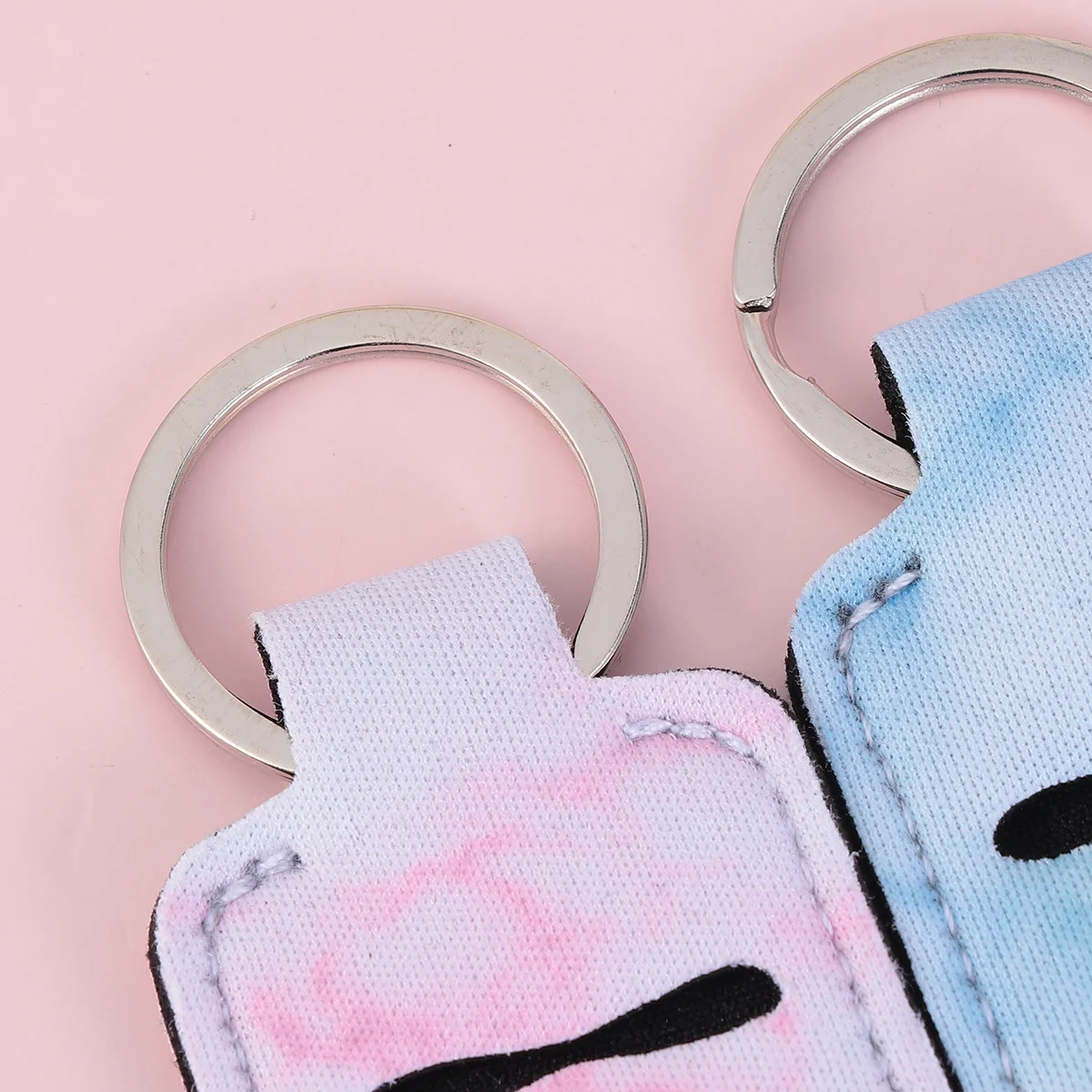 

5Pcs Chic Hand Bottle Covers Key Chain Portable Empty Containers for Perfume White Pink Blue Black Purple