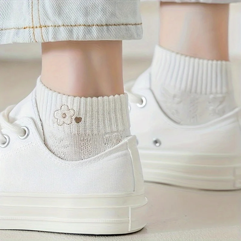 5 أزواج من جوارب الكاحل بنمط الرسوم المتحركة، جوارب لطيفة ومطرزة منخفضة القطع للنساء