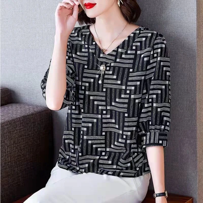 4XL Women Spring Summer Blouses Shirts Lady Fashion Casual Half Sleeve V-Neck Collar Black White Stripes Blusas Tops WY0558