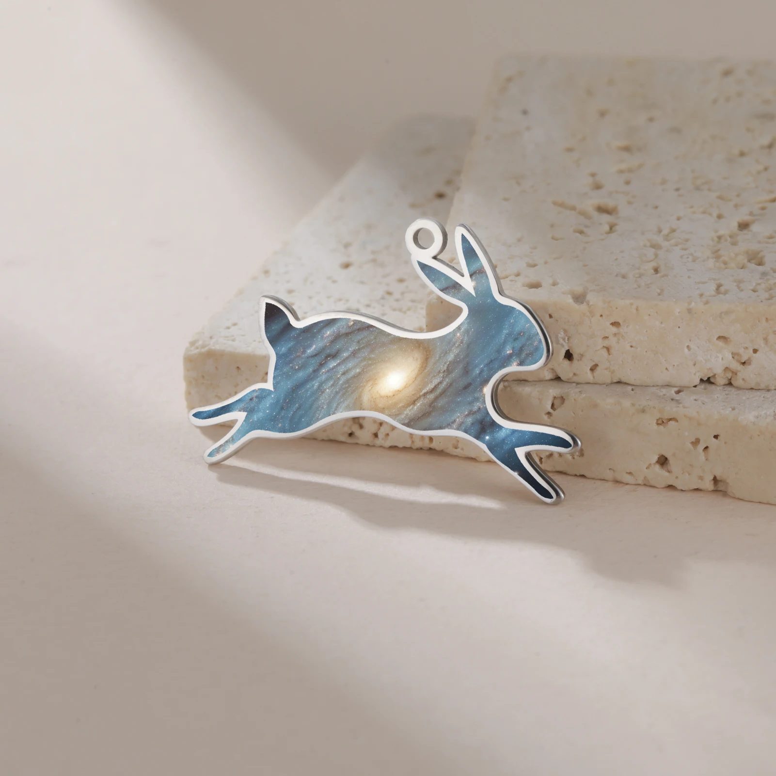 

Rabbit Shaped Single Sided Color Printed Customized Pendant Lively Cute Fashion Exquisite Pendant Suitable Cute Pampered Lovers
