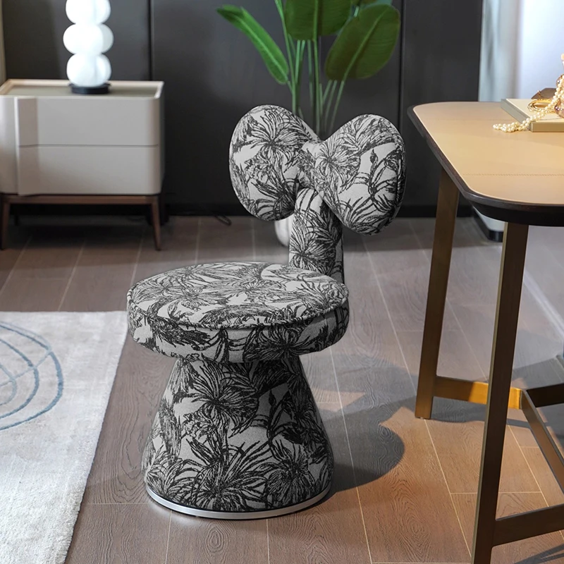 French Retro Makeup Chair Nordic High-end Backrest Luxury Dressing Stool Bedroom Rotatable Home Furniture Sillas De Comedor FYMC