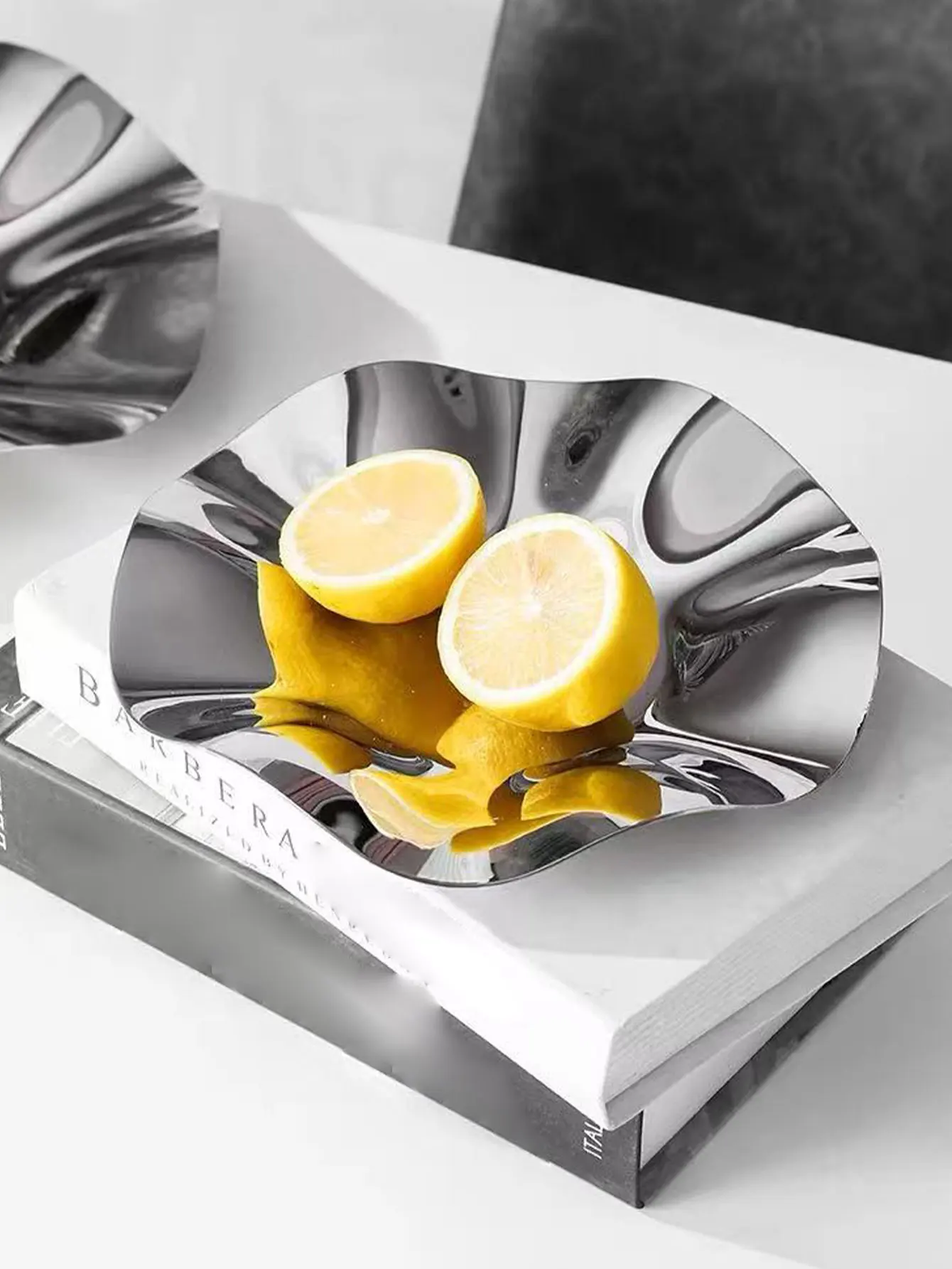 Ruffled Edge 30cm Stainless Steel Plate Nordic Minimalist Wave Plate Fruit Plate Aromatherapy Jewelry Multifunctional Fruit Plate Large Size 1Pc