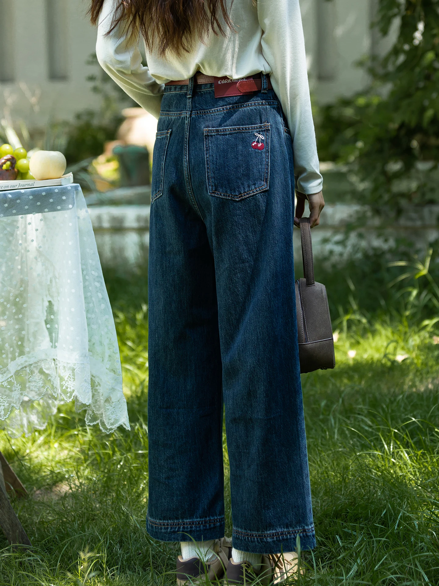 

Retro Blue Straight Leg Jeans Women's Loose Wide Leg Nine Point Pants High Waist Zipper Closure Casual Comfortable Denim Trou...