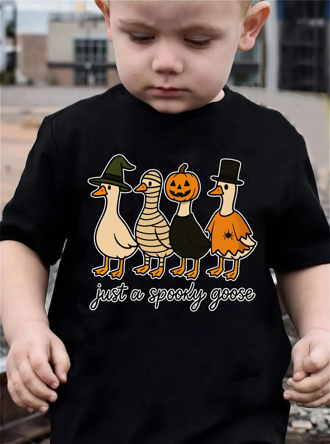 

Halloween boy's T-shirt is just a creepy goose letter printed Halloween goose pattern printed breathable comfortable round neck